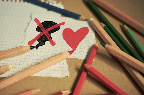 colored-pencils-1090000_1920